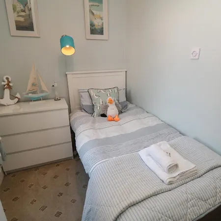 Stanton House - Abbey View, Flat 3 דירה *