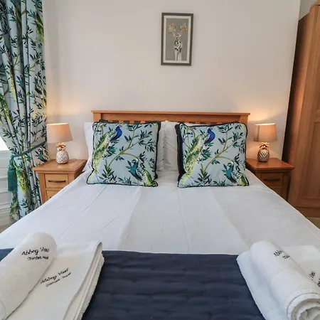 아파트 Stanton House - Abbey View, Flat 3 휫비